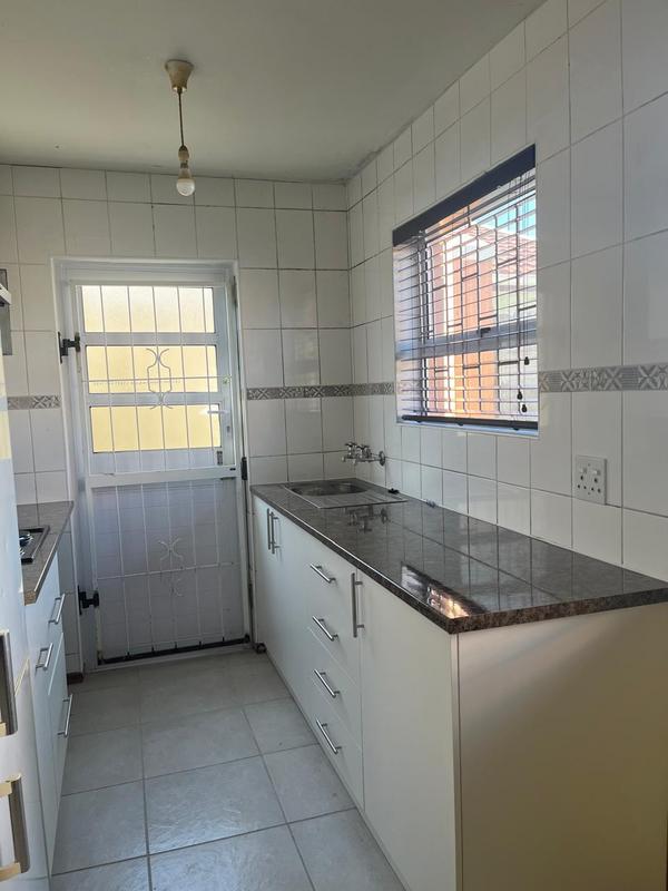 To Let 2 Bedroom Property for Rent in Southfield Western Cape